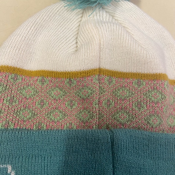 California Beanie NWT - Picture 3 of 4
